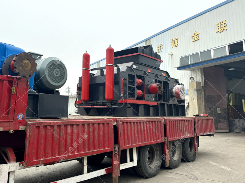 機制砂品質參差不齊？液壓對輥制砂機如何實現(xiàn)高品質細砂生產(chǎn)？